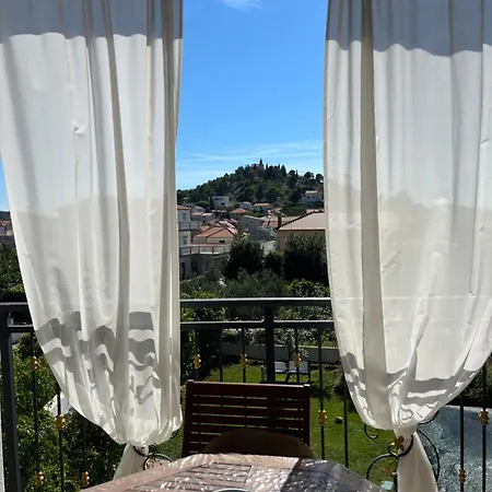 Perla Alba Tribalj