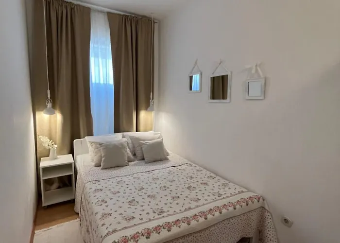 Perla Alba דירה *