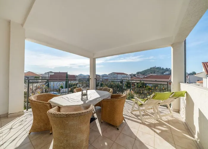 Apartment Perla Alba *